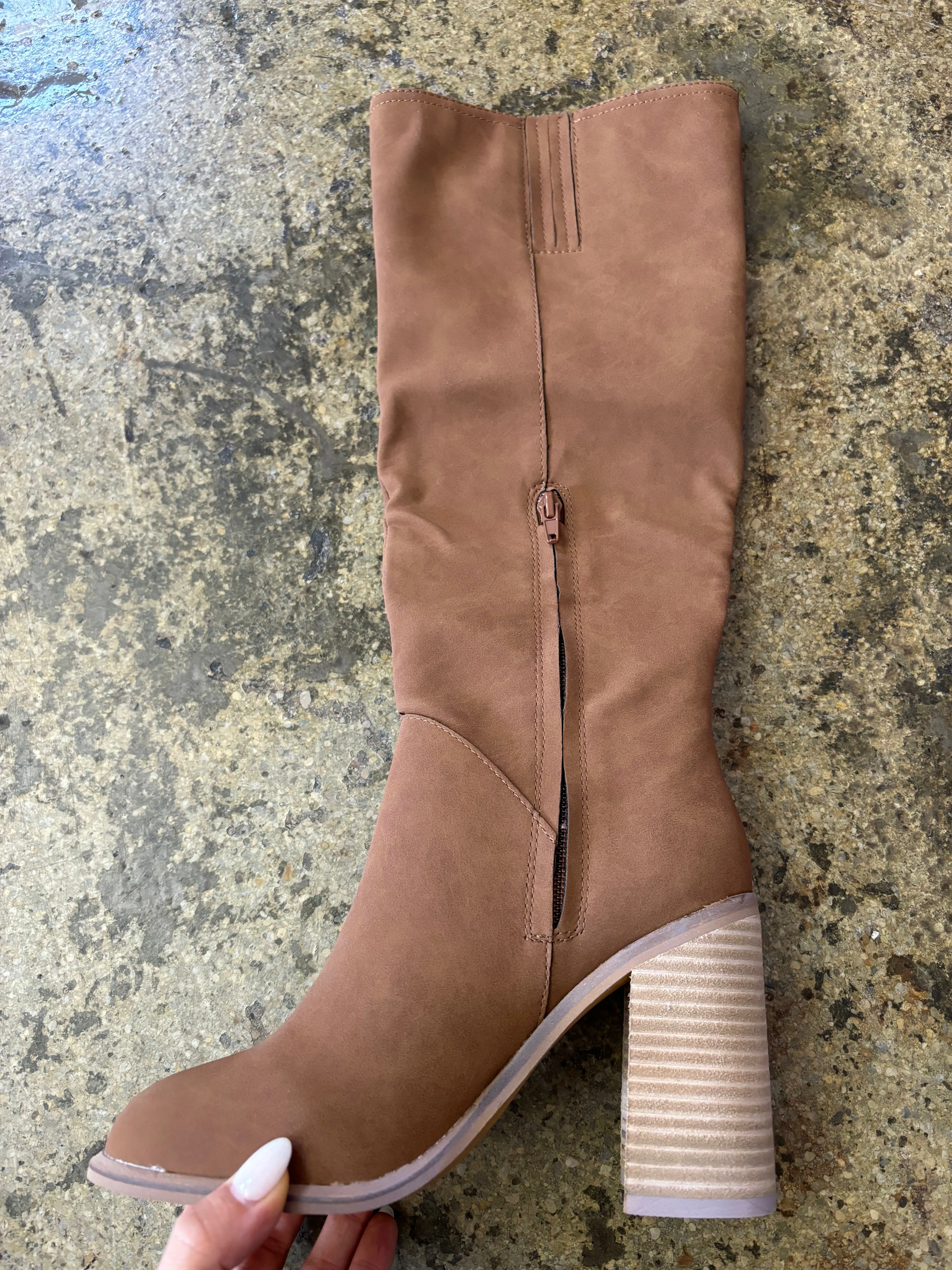 Glamour Stride Heeled Boots
