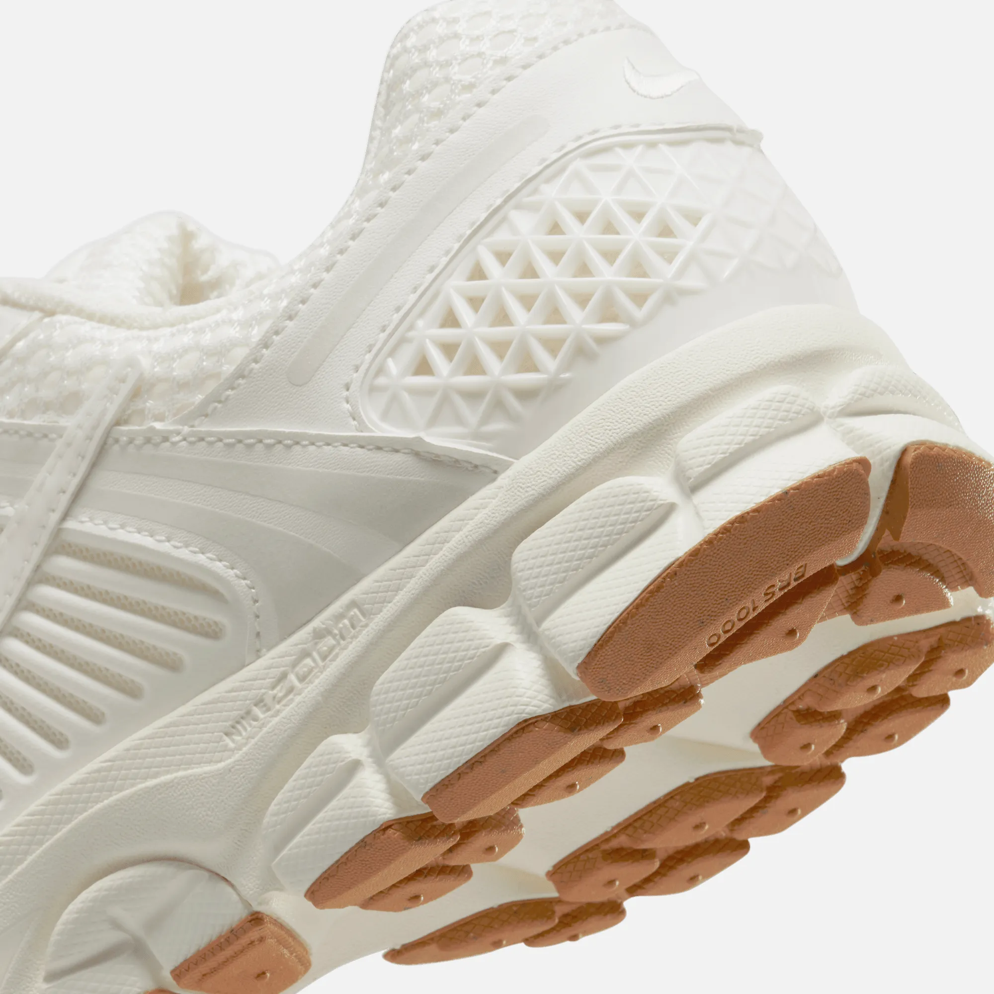 Nike Women's Zoom Vomero 5 Sail Gum