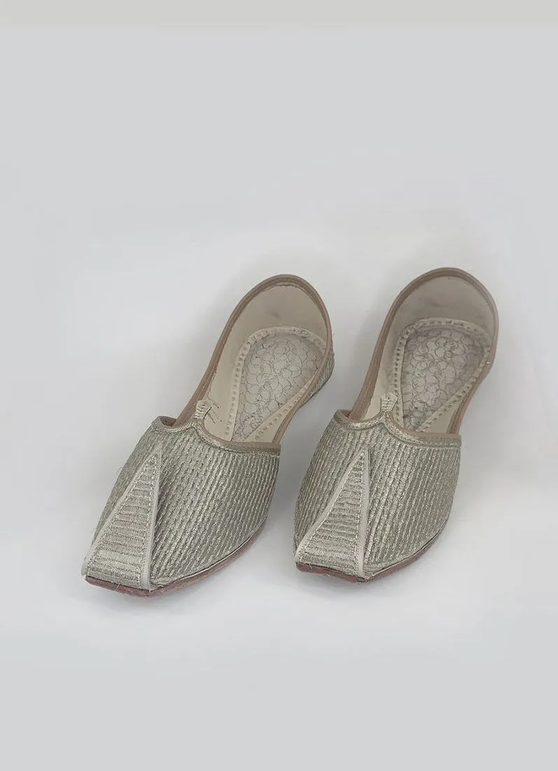 Silver Zardosi Woven Kusa