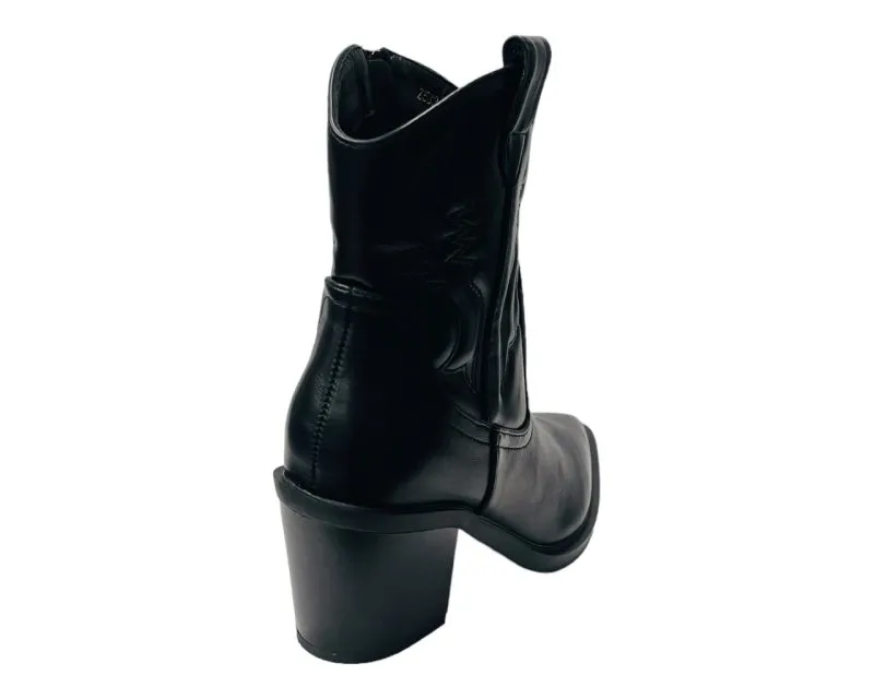 Western Cowboy Embroidered Block Heel Boots